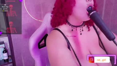 iriisfeitan online show from May 4, 3:35 am