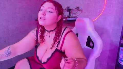 Snapshot of iriisfeitan chatting on May 12, 10:01 am iriisfeitan online show from May 12, 10:01 am