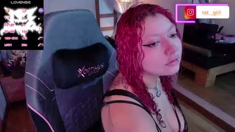 Snapshot of iriisfeitan chatting on August 1, 10:03 am iriisfeitan online show from August 1, 10:03 am
