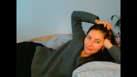 Snapshot of irina9793 chatting on February 6, 10:29 am irina online show from February 6, 10:29 am