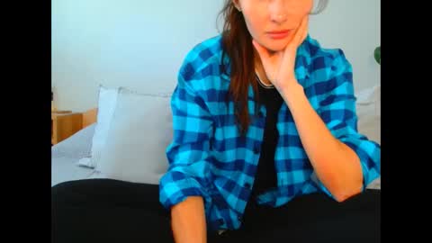 Snapshot of irina9793 chatting on May 4, 9:49 am irina online show from May 4, 9:49 am