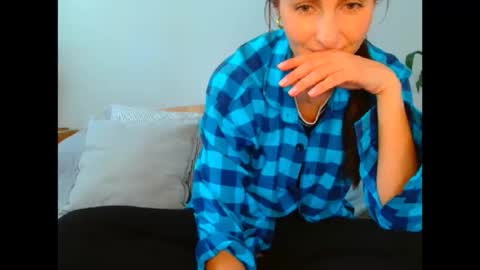 Snapshot of irina9793 chatting on May 6, 8:30 am irina online show from May 6, 8:30 am