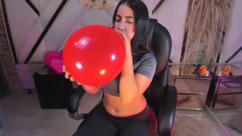 Snapshot of irina_rousee chatting on May 13, 12:57 pm irina_rousee online show from May 13, 12:57 pm