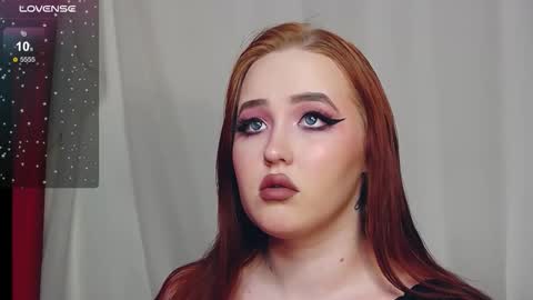 Snapshot of irinaart chatting on December 18, 12:17 am Irina online show from December 18, 12:17 am