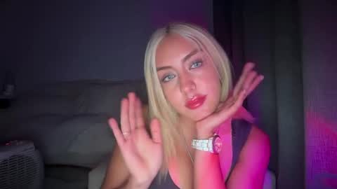 Snapshot of irinanovnahs chatting on June 22, 4:31 am Im Irina online show from June 22, 4:31 am