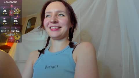 Snapshot of iris_crispy chatting on December 23, 7:30 pm Iris online show from December 23, 7:30 pm