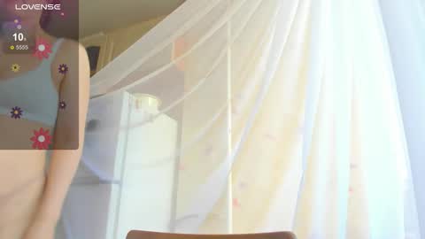 Snapshot of iris_crispy chatting on September 9, 8:25 am Iris online show from September 9, 8:25 am