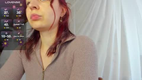 Snapshot of iris_crispy chatting on September 15, 3:34 pm Iris online show from September 15, 3:34 pm