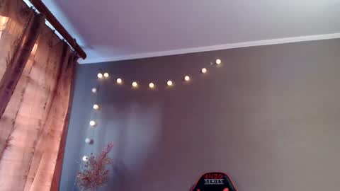 Lily online show from April 27, 4:38 pm