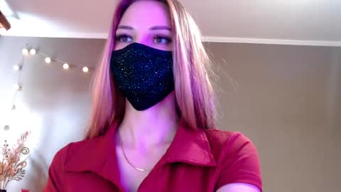Lily online show from April 29, 2:32 pm