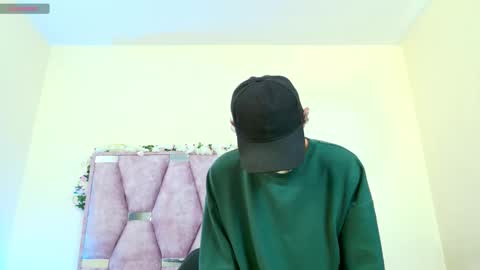 Iris online show from December 15, 4:33 pm