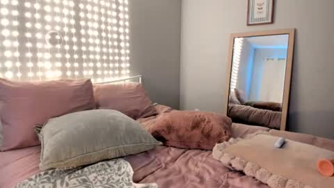 Snapshot of iris_roslin chatting on July 23, 1:58 am Iris 3 online show from July 23, 1:58 am