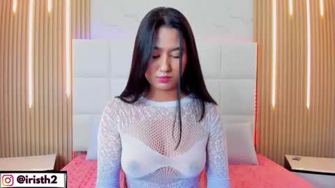 Snapshot of iris_thompson chatting on November 6, 12:55 am Iris online show from November 6, 12:55 am