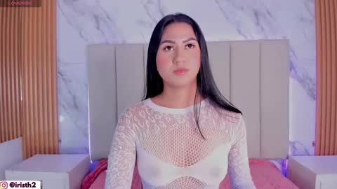 Snapshot of iris_thompson chatting on December 14, 10:14 pm Iris online show from December 14, 10:14 pm