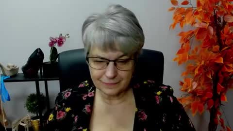 I R I S online show from December 5, 11:16 am