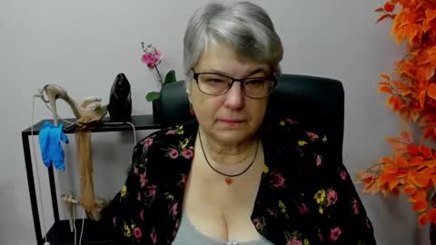 I R I S online show from December 10, 7:16 am