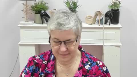 I R I S online show from February 24, 7:06 am