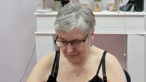 I R I S online show from March 20, 7:13 am