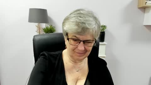 I R I S online show from May 6, 6:19 am