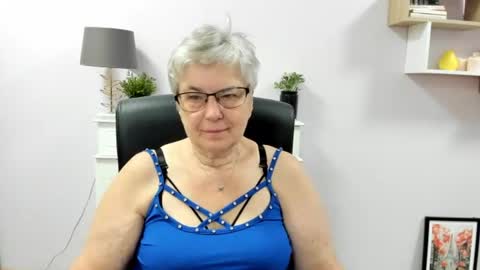 Snapshot of iris_xdesire chatting on June 10, 6:45 am I R I S online show from June 10, 6:45 am