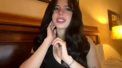 Snapshot of irisbabyyyyyyy chatting on April 22, 1:52 am irisbabyyyyyyy online show from April 22, 1:52 am