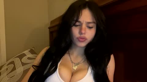Snapshot of irisbabyyyyyyy chatting on April 25, 3:42 am irisbabyyyyyyy online show from April 25, 3:42 am