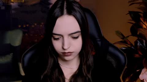 Iris online show from December 10, 4:27 pm