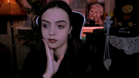 Iris online show from December 14, 1:05 pm