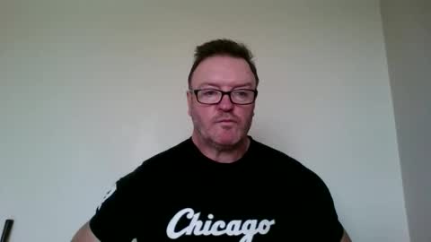 Snapshot of irish_pipe chatting on April 7, 9:32 am irish_pipe online show from April 7, 9:32 am