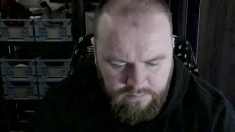 twitter theirishman205 online show from February 1, 12:37 pm