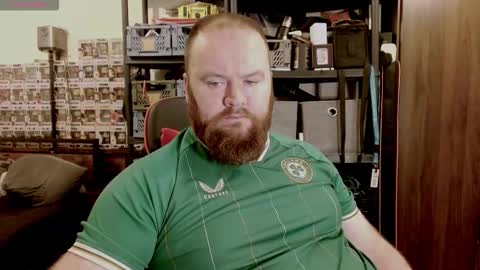 twitter theirishman205 online show from October 5, 7:45 pm