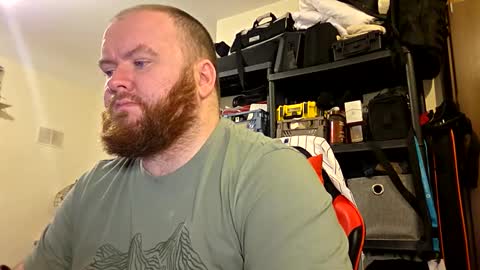 Snapshot of irishdaddy24 chatting on January 5, 6:33 pm twitter theirishman205 online show from January 5, 6:33 pm