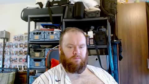 Snapshot of irishdaddy24 chatting on February 9, 12:31 pm twitter theirishman205 online show from February 9, 12:31 pm