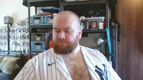 Snapshot of irishdaddy24 chatting on February 20, 2:28 pm twitter theirishman205 online show from February 20, 2:28 pm