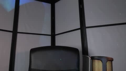 Snapshot of irisice chatting on January 14, 11:16 pm Miss Iris Fansly Miss Iris new inst.  online show from January 14, 11:16 pm