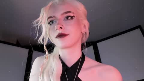 Snapshot of irisice chatting on January 26, 11:29 pm Miss Iris Fansly Miss Iris new inst.  online show from January 26, 11:29 pm