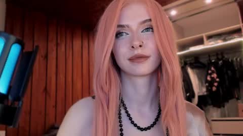 Snapshot of irisice chatting on March 9, 4:33 pm Miss Iris Fansly Miss Iris new inst.  online show from March 9, 4:33 pm