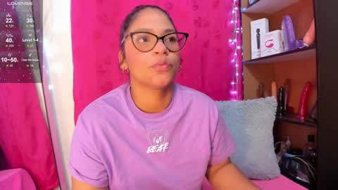 Snapshot of iriss_25 chatting on January 27, 11:32 am iris online show from January 27, 11:32 am