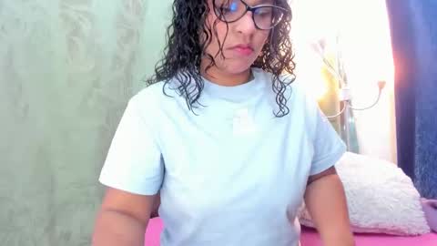 Snapshot of iriss_25 chatting on February 18, 12:17 pm iris online show from February 18, 12:17 pm