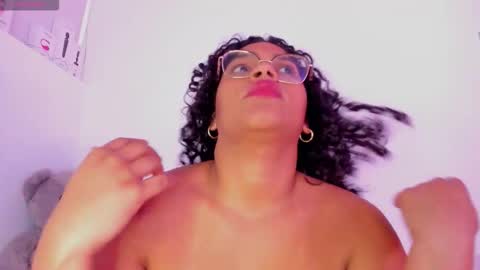 Snapshot of iriss_25 chatting on November 28, 3:36 pm iris online show from November 28, 3:36 pm