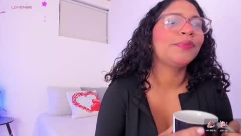 Snapshot of iriss_25 chatting on January 9, 11:35 am iris online show from January 9, 11:35 am