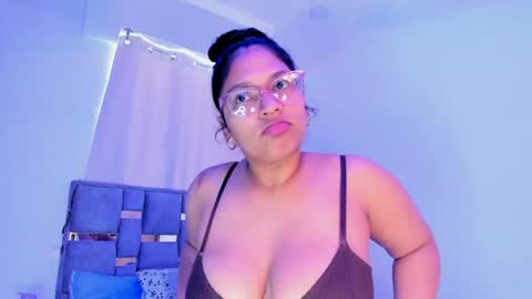 Snapshot of iriss_25 chatting on May 8, 12:43 pm iris online show from May 8, 12:43 pm