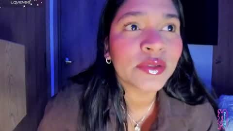 Snapshot of iriss_25 chatting on July 16, 8:53 am iris online show from July 16, 8:53 am