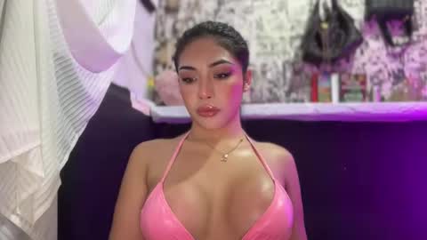 Snapshot of iriss_fox chatting on April 25, 5:54 am iriss_fox online show from April 25, 5:54 am