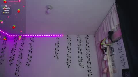 Iris  online show from February 6, 3:44 am