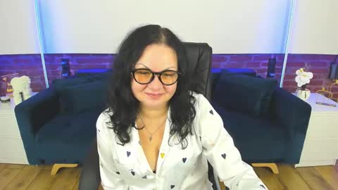 Iris online show from February 20, 6:37 am