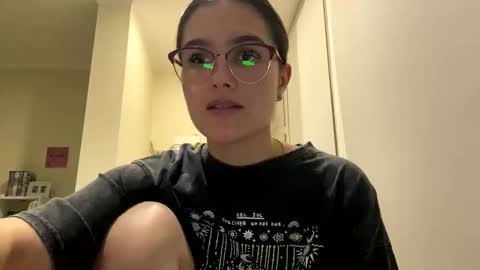 Snapshot of irisss31 chatting on June 9, 7:36 pm irisss31 online show from June 9, 7:36 pm