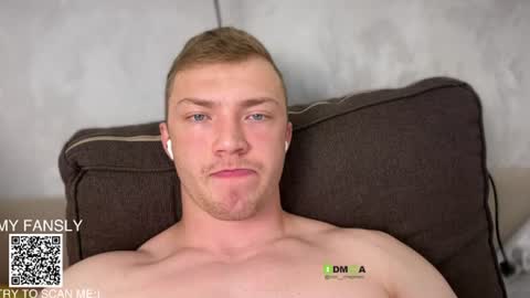 Snapshot of iron__chapman chatting on July 19, 12:25 am Iron online show from July 19, 12:25 am