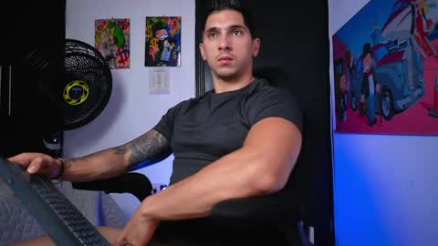 Snapshot of ironflex1 chatting on May 25, 4:24 pm Jake online show from May 25, 4:24 pm
