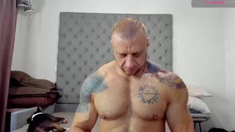Snapshot of ironhulk22 chatting on August 7, 9:55 am ironhulk22 online show from August 7, 9:55 am